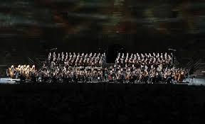 Carmina burana de carl orff interpretado el 28 de julio de 2017 en el palau de la música de valencia por la orquesta josé perpiñán de la s.m. Arena Di Verona Debuttano I Carmina Burana Il Nordest Quotidiano