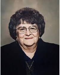 Maxine Manning's Instagram, Twitter & Facebook