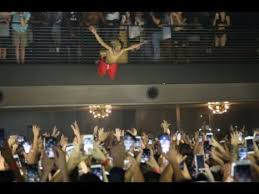 About press copyright contact us creators advertise developers terms privacy policy & safety how youtube works test new features press copyright contact us creators. Xxxtentacion Gimme That Stage Dive Crown Youtube