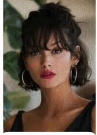 Lauren Stocking's Instagram, Twitter & Facebook