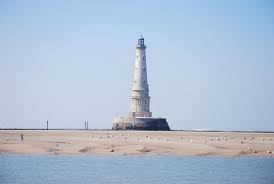 La station balnéaire de royan, les villages pittoresques de talmont et mornac, le phare de cordouan, rochefort et la frégate hermione, le zoo de la palmyre, l'aquarium de la rochelle… La Gazette
