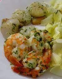 Noix De Saint Jacques Et Gambas Royales Poelees Au Beurre A L Ail Et Au Persil Auxdelicesdemanue Recettes De Cuisine Beurre A L Ail Noix De Saint Jacques