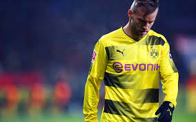 The 27 year old signed the paper. Download Wallpapers Andrey Yarmolenko 4k Bvb Footballers Borussia Dortmund Andriy Yarmolenko Blur Soccer Bundesliga Yarmolenko Besthqwallpapers Com Borussia Dortmund Dortmund Sports