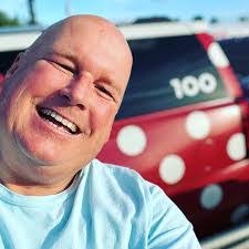 Bonnie Cribbs's Instagram, Twitter & Facebook