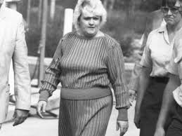Kidnappée et tuée par un couple de pervers. Mum Of Six Valmae Beck Lured Schoolgirl Sian Kingi To Be Raped Murdered By Husband Barrie Watts Herald Sun