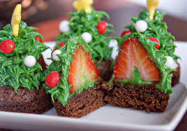 Find christmas craft ideas including christmas cards and crafts for the kids on hgtv.com. Wonderful Diy Strawberry Christmas Tree Brownie
