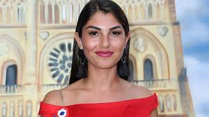 The former bachelor candidate and actor has been a married couple since the summer of 2020, and after a short time moved into a shared apartment. Ex Bachelor Star Yeliz Koc Zeigt Ihren Nackten Babybauch Zum Ersten Mal
