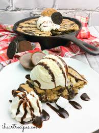 Deep Dish Oreo Reeses Skillet Cookie I Heart Recipes Recipe Deep Dish Cookie Skillet Cookie Oreo Dessert