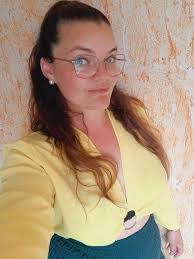 Eloise Boyer's Instagram, Twitter & Facebook