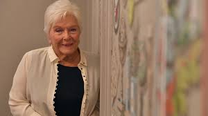 The work, a series of plays, deals principally with belgian politics and belgitudes. Pour Line Renaud Miss Sois Belle Et Tais Toi C Est Termine