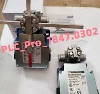 1PCS New Original Schneider XCKMR44D1H29 Cross limit switch Fast delivery |  eBay