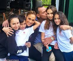 The former professional mlb player captioned the video jlo trailed behind as alex followed their kids up the stairs. Jennifer Lopez And Alex Rodriguez Purchase 15 3 Million Apartment Jennifer Lopez Pictures Of Jennifer Lopez Celebrity Photos