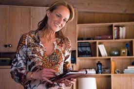 In castaway, she was upstaged by a volleyball. Bild Zu Helen Hunt The Sessions Wenn Worte Beruhren Bild Helen Hunt Filmstarts De