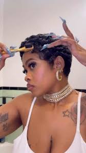 beautiful boho bob braids by Philly-based braider @thebraidbasquiat 🔥  #thecutlife #bobbraids #phillybraider #bohobraids