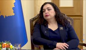 Od ukupnog broja glasova 12 je bilo nevažećih, 69 za osmani, a nijedan za drugog kanidata nasufa bejta. Data E Zgjedhjeve Vjosa Osmani Del Me Kete Njoftim Gazeta Flash24
