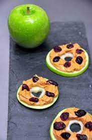 Kids Snack Green Apple Slices With Peanut Butter And Cranberry Yummy Healthy Snacks Healthy Snacks For Kids Kids Meals