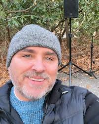 Hiii omg long time no see yall! Hope everyone doing well! 💙 I am going to  open my island soon! I am in Southern. You guys can dive, fish, shake my  trees,