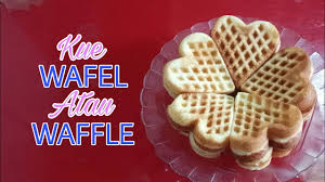 Buka penutup waffle untuk pastikan waffle sudah masak atau tidak. Kue Wafel Waffle Jajanan Pasar Kue Jadul Youtube Waffle Resep Kue