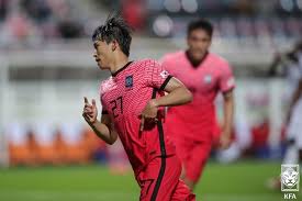 분데스리가를 포함한 전 세계 여러 대회의 최신 축구 뉴스, 라이브 스코어, 경기 결과와 일정, 순위, 이적 소식에 선수 프로필까지. 1sxjx5pwcpiltm