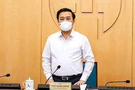 Chốt kiểm soát dịch có nhiệm vụ kiểm soát 100% người nước ngoài đến quảng ninh, thực hiện đo thân nhiệt, khai báo y tế, lịch sử đi lại. D5uy2hljy5n0lm