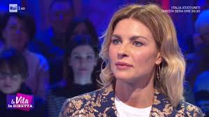 Non abbastanza però, perché sui social martina è davvero esplosiva: Martina Colombari Eta Carriera Figlio L Amore Con Costacurta Newsby
