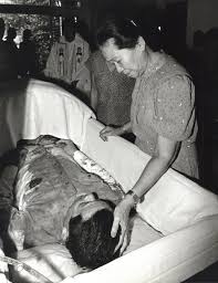 Every time an aquino dies, dictatorship ends. Something Scribbled Flashback Friday The Assassination Of Philippine