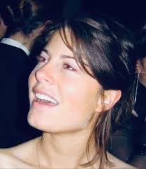 Suzanne Ludwig's Instagram, Twitter & Facebook