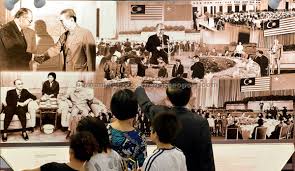 He has another son, datuk ahmad johari razak, who in turn have several children with their spouses. Exhibition On Tun Razak S Visit To China