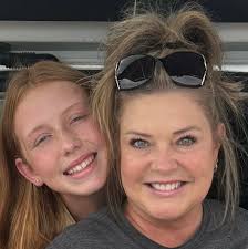 If you love feel-good stories.. please consider this your sign to keep  reading. 🥹❤️ Back in November, I posted a Jalen Hurts Panini lunch box  simply because the sign made me laugh.