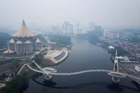 Kelihatan bangunan perdana putra yang terjejas akibat jerebu dengan bacaan indeks pencemaran udara (ipu) 204 api yang dipaparkan di laman sesawang apims.doe.gov.my sekitar jam 6 petang ketika tinjauan lensa malaysia gazette di sekitar putrajaya. Malaysia Dilanda Jerebu Teruk Bacaan Ipu Catat Amat Tidak Sihat Beritabenar