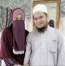 Maybe you would like to learn more about one of these? Bila Rindu Boleh Tengok Gambar Ditanya Isteri Kenapa Asyik Selfie Je Jawapan Ustaz Ebit Lew Buat Kami Sebak