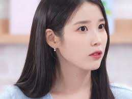 BLACKPINK Lisa Shock: Thai Rapper Adds 'Teen Wolf' Star Dylan O'Brien to  Her Long List of Celebrity Fans