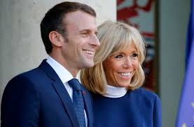 « il a grandi dans une famille de médecin, c'est quelque chose que l'on a tendance à testé positif au coronavirus, franck riester, ministre de la culture, était censé déjeuner avec brigitte macron. Combien Coute Brigitte Macron A L Elysee Le Huffpost