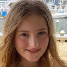 Sabrina Dowling's Instagram, Twitter & Facebook