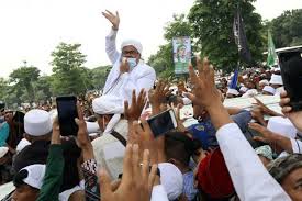 Kamis, 2021/02/15 14:07 wib punya anak 15, pasangan suami istri ini miliki kartu keluarga dua lembar; Pengamat Ini Anggap Revolusi Akhlak Yang Digaungkan Habib Rizieq