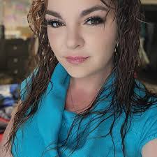 Leigh Purdy's Instagram, Twitter & Facebook