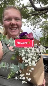 Alla hjärtans dag spenderas bäst själv!❤️💐💕🥰🌹 #valentinesday #fyp  #allahjärtansdag #blommor #flowers #single #livingmybestlife #2023 #february