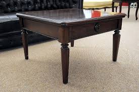 Dieser wert orientiert sich an der sitzhöhe umliegender polstermöbel. Tisch Couchtisch Aus Der Serie Vanessa Mahagoni Premium Qualitat Warehouse Living