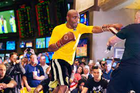 Chavez takes the center of the ring. Ufc Legend Anderson Silva Books Boxing Match Against Julio Cesar Chavez Jr On June 19 Mma Fighting