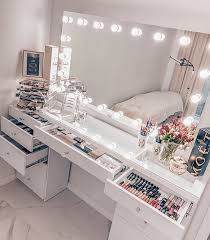 Gorgeous Set Up Double Tap If You This As Well Oliviaseleganceroom Vanitymirror Makeup Room Decor Beauty Room Vanity Stylish Bedroom