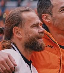 Bicfalvi a plâns în Rusia VIDEO. Cum l-au primit jucătorii și fanii lui  Ural pe cel mai bun marcator din istoria clubului » Mesaj în limba română