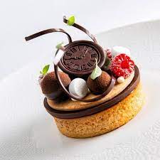 Chefstalkさんはinstagramを利用しています Get Inspired By Cuisinaddicte On Chefstalk App Www Chefstalk Com Chefstalk Baking And Pastry Cake Pop Recipe Food Plating