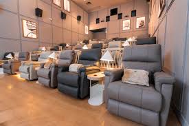 Gold class cinema, gsc pavilion. I Tried The Rm150 Gsc Aurum Theatre Experience Soyacincau Com