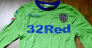 Leeds united original nike heim trikot 2002/03 strongbow gr.xxl. Leeds United Trikot Signiert Von Felix Wiedwald