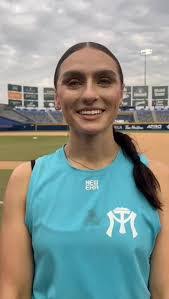 Bailey Kirchner's Instagram, Twitter & Facebook