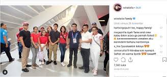 Seorang general manager hotel, wina natalia, berhasil meraih golden ticket. Fakta Wina Natalia Punya Panggilan Khusus Untuk Wishnutama Hingga Model Video Klip Okezone Celebrity