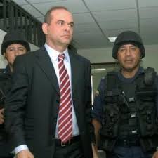 Jun 15, 2021 · el exjefe paramilitar salvatore mancuso declaró ante el juzgado 56. Letter Links Colombian Ambassador To Us With Auc Paramilitaries News Telesur English