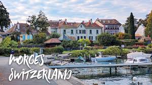 La seule course nocturne qui se déroule le long des quais de morges et dont tout les bénéfices sont reversés à une association caritative. Beautiful Morges Switzerland The City Of Flowers On Lake Geneva