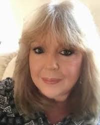 Debbie Hume's Instagram, Twitter & Facebook