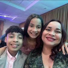 👑✨👑 Candidata al Reinado Juvenil Feria Agostina 2025 👑 ✨ ¡Conozcamos a  una de nuestras encantadoras candidatas! ✨ 📍 Nombre: Britney Giselle  García Pinto 🎉 Edad: 18 años 🏠 Representa: Barrio El